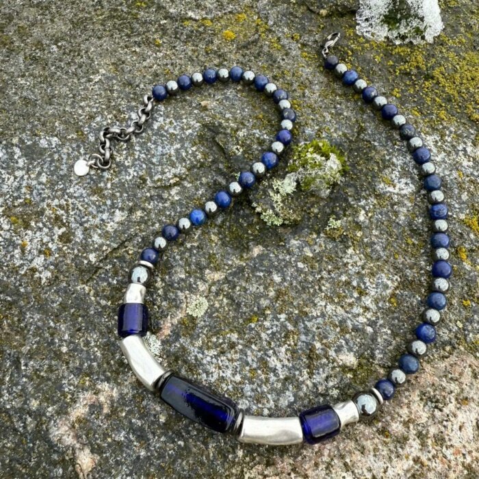 Lazurite, hematite and indian glass necklace