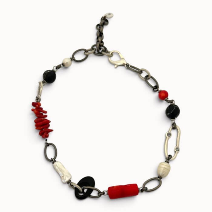 Vėrinys su koralu, perlais, marmuru ir Swarovski kristalais