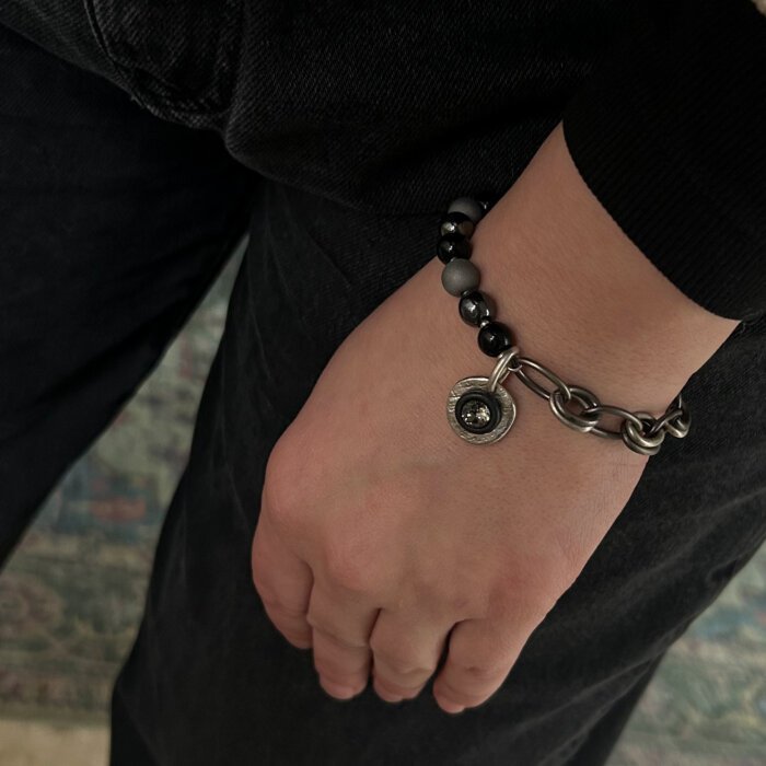 Apyrankė su hematitu ir Swarovski kristalų pakabuku