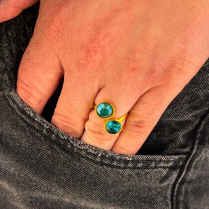 Green double ring with Swarovski crystals