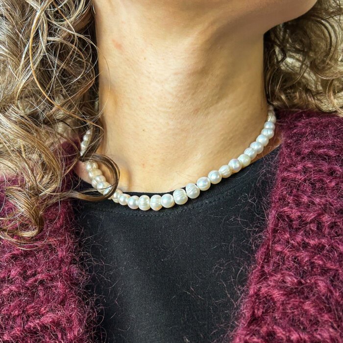 Pearl necklace
