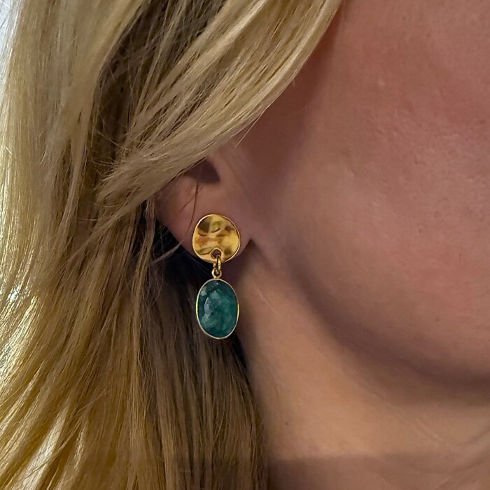 Auskarai su smaragdais