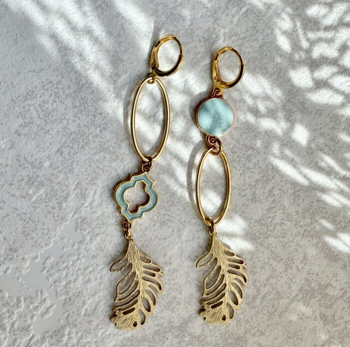 Mėlyni asimetriški auskarai