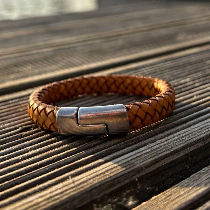 brown bracelet Brown natural leather braided bracelet with magnetic clasp