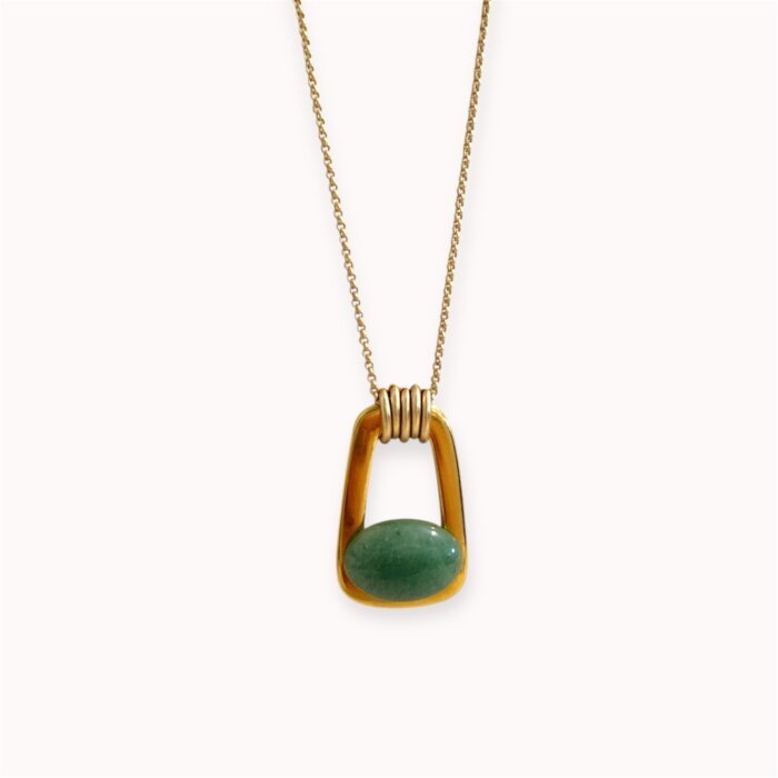 Green pendant with aventurine