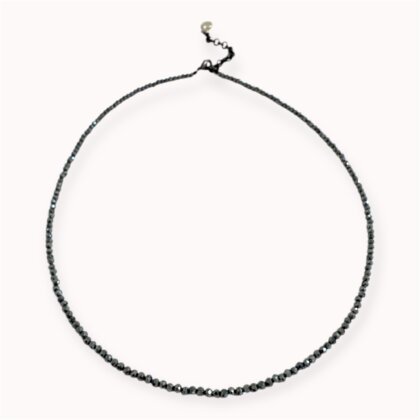 Minimalistic hematite necklace