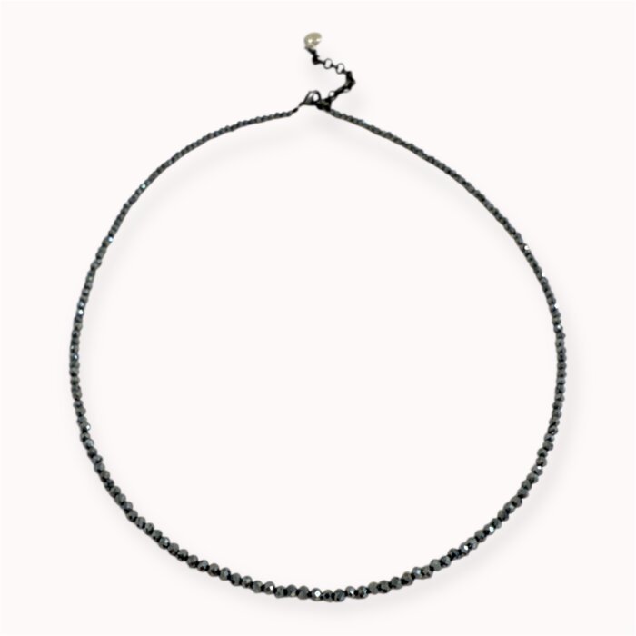 Minimalistic hematite necklace