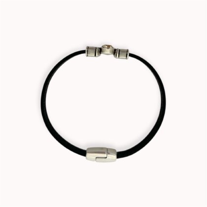 Juoda natūralios odos apyrankė su Swarovski kristalu