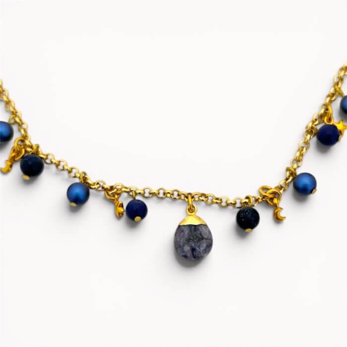 Chain with blue pearls, cairo night and lazurite pendants