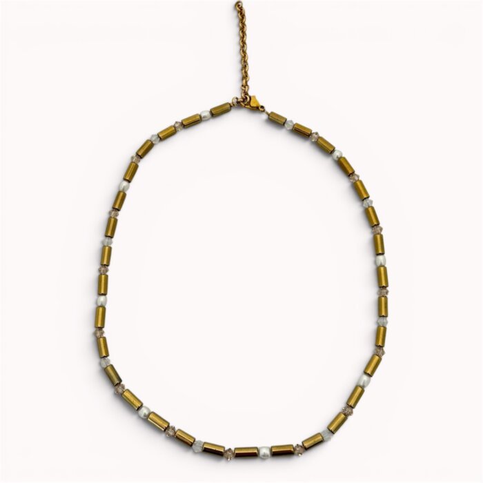 Minimalistic hematite, pearls and Swarovski crystals necklace