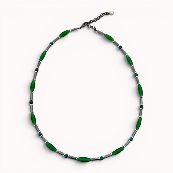 Minimalistic hematite, indian glass and malachite necklace